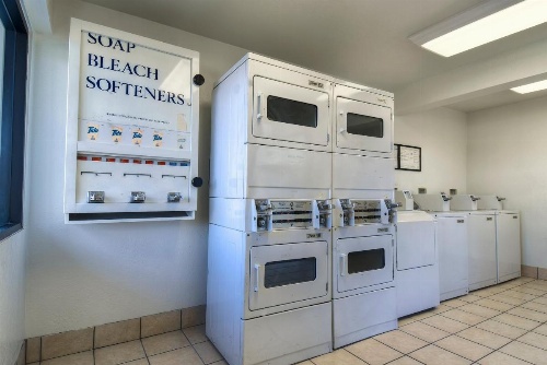 Motel 6-Stanton, CA image 5