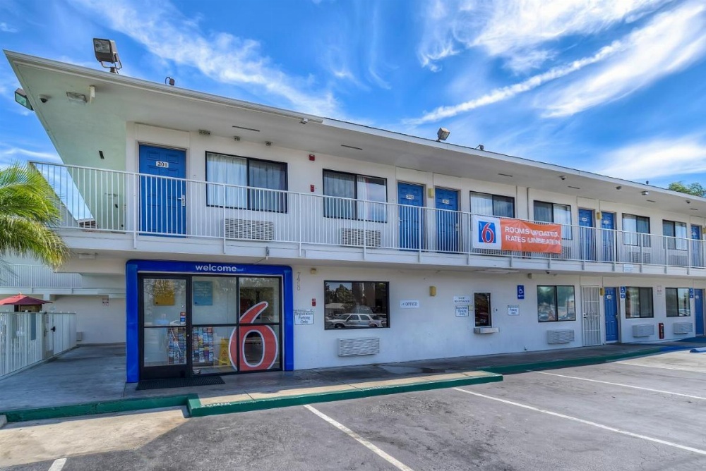 Motel 6-Stanton, CA Image 11
